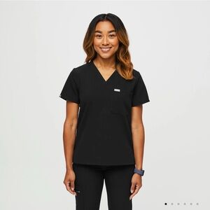 Figs Catarina scrub top